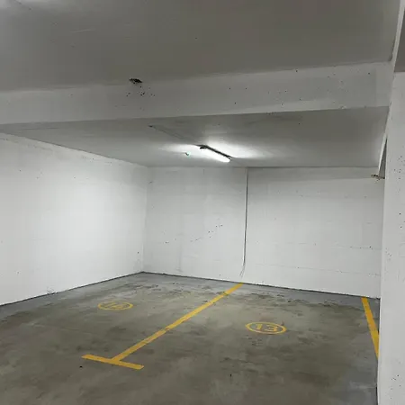 Nest, Free Parking & Center *